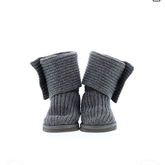 Ugg boot, Gray, Size 6, sweater material. - Picture 4 of 7